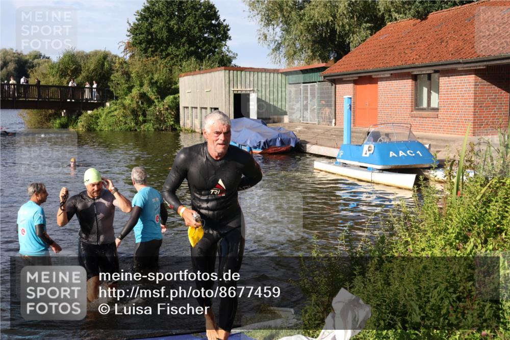 31.08.2025 - Elbe Triathlon Hamburg Luisa Fischer http://msf.ph/oto/8677459 31.08.2025 09:16:59 Schwimmen 569, 773 meine-sportfotos.de