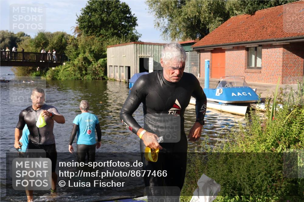31.08.2025 - Elbe Triathlon Hamburg Luisa Fischer http://msf.ph/oto/8677466 31.08.2025 09:17:00 Schwimmen 569, 773 meine-sportfotos.de