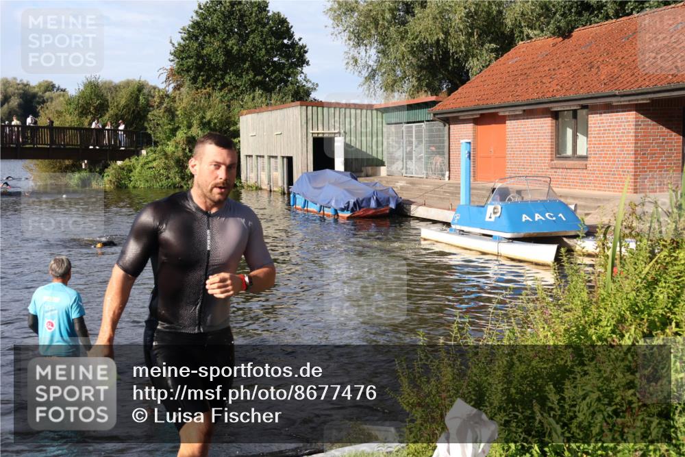 31.08.2025 - Elbe Triathlon Hamburg Luisa Fischer http://msf.ph/oto/8677476 31.08.2025 09:17:02 Schwimmen 569, 773 meine-sportfotos.de