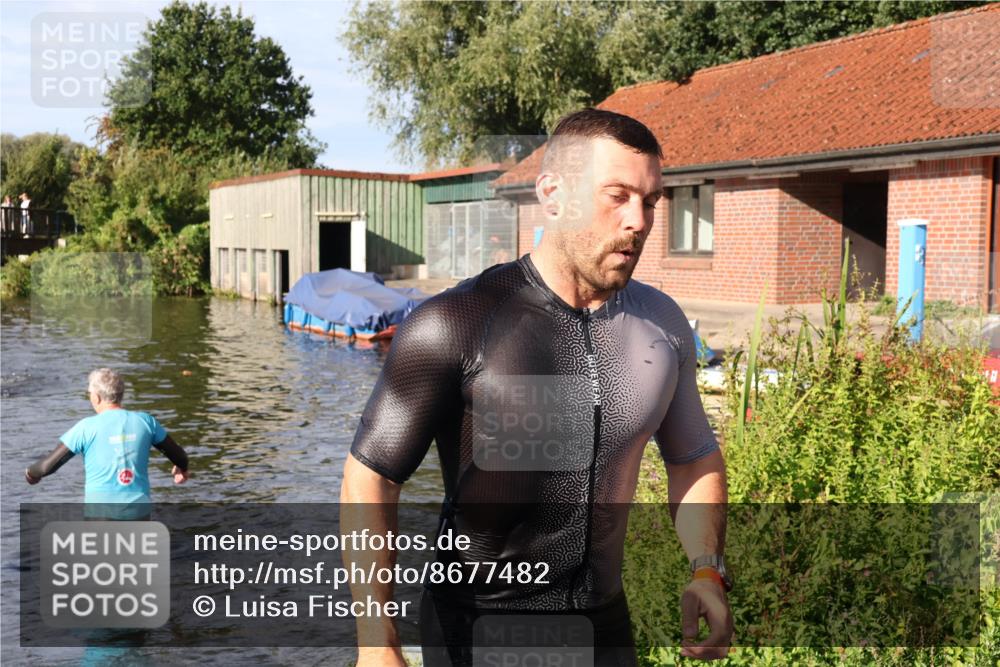 31.08.2025 - Elbe Triathlon Hamburg Luisa Fischer http://msf.ph/oto/8677482 31.08.2025 09:17:04 Schwimmen 569, 773 meine-sportfotos.de