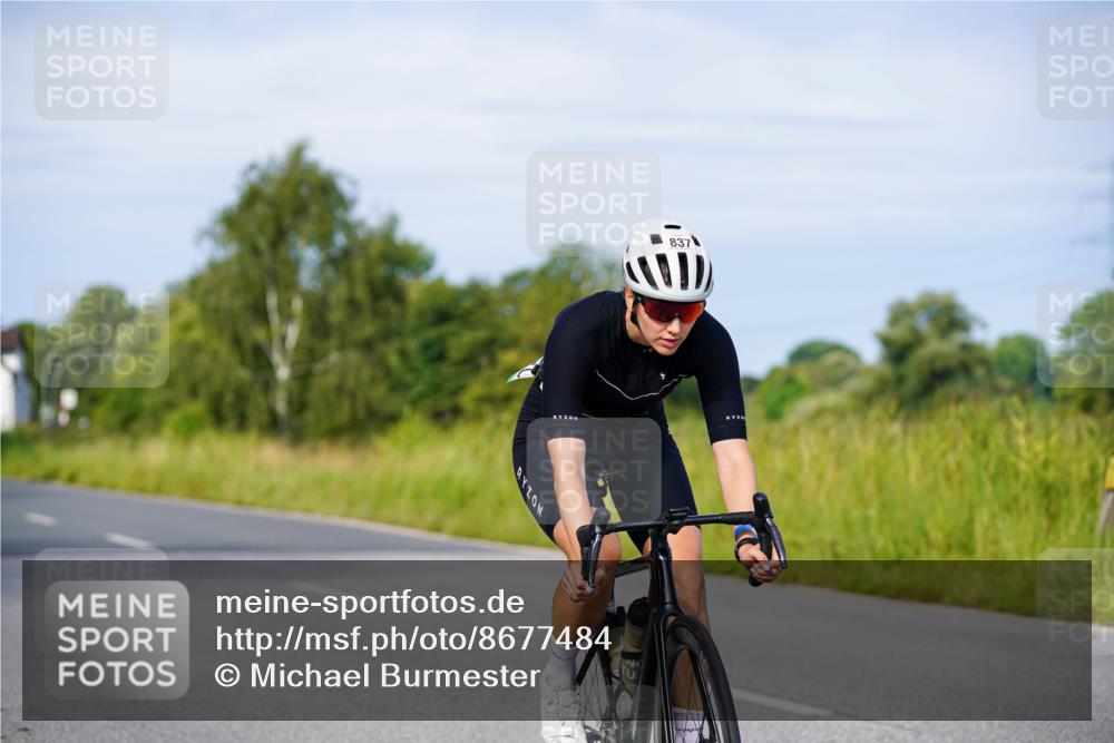 31.08.2025 - Elbe Triathlon Hamburg Michael Burmester http://msf.ph/oto/8677484 31.08.2025 10:29:22 Radfahren 667, 711, 837, 1102, 1183, 1196 meine-sportfotos.de