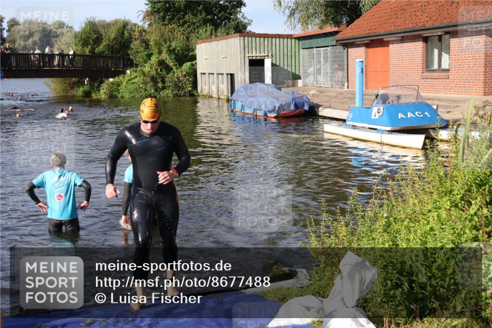 31.08.2025 - Elbe Triathlon Hamburg Luisa Fischer http://msf.ph/oto/8677488 31.08.2025 09:17:23 Schwimmen 609 meine-sportfotos.de