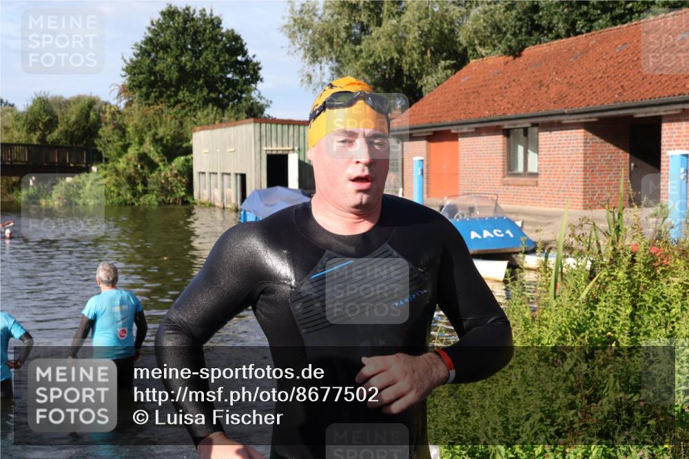 31.08.2025 - Elbe Triathlon Hamburg Luisa Fischer http://msf.ph/oto/8677502 31.08.2025 09:17:26 Schwimmen 609 meine-sportfotos.de