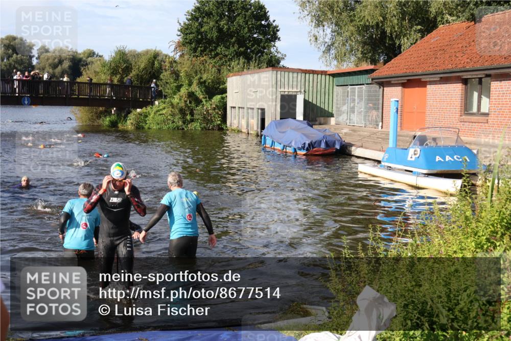 31.08.2025 - Elbe Triathlon Hamburg Luisa Fischer http://msf.ph/oto/8677514 31.08.2025 09:17:59 Schwimmen 617, 654, 657, 666 meine-sportfotos.de
