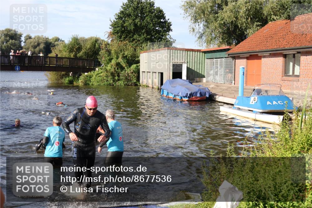 31.08.2025 - Elbe Triathlon Hamburg Luisa Fischer http://msf.ph/oto/8677536 31.08.2025 09:18:03 Schwimmen 577, 617, 654, 657, 666 meine-sportfotos.de