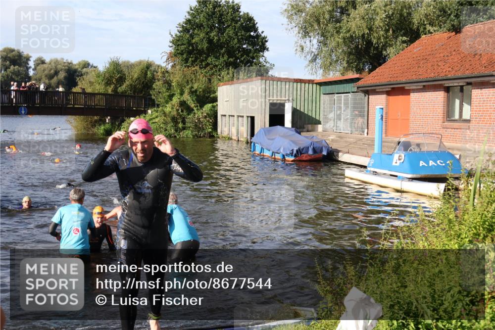 31.08.2025 - Elbe Triathlon Hamburg Luisa Fischer http://msf.ph/oto/8677544 31.08.2025 09:18:04 Schwimmen 577, 617, 654, 657, 666 meine-sportfotos.de