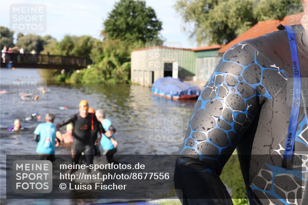 31.08.2025 - Elbe Triathlon Hamburg Luisa Fischer http://msf.ph/oto/8677556 31.08.2025 09:18:07 Schwimmen 413, 577, 617, 654, 666, 723 meine-sportfotos.de