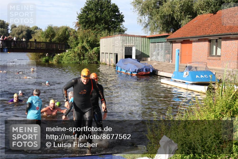31.08.2025 - Elbe Triathlon Hamburg Luisa Fischer http://msf.ph/oto/8677562 31.08.2025 09:18:08 Schwimmen 413, 577, 617, 654, 666, 723 meine-sportfotos.de