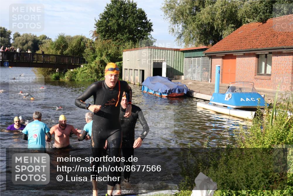 31.08.2025 - Elbe Triathlon Hamburg Luisa Fischer http://msf.ph/oto/8677566 31.08.2025 09:18:09 Schwimmen 413, 577, 617, 654, 666, 723 meine-sportfotos.de