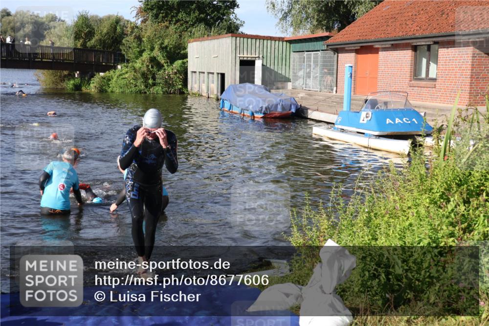 31.08.2025 - Elbe Triathlon Hamburg Luisa Fischer http://msf.ph/oto/8677606 31.08.2025 09:18:19 Schwimmen 413, 723, 756, 770 meine-sportfotos.de