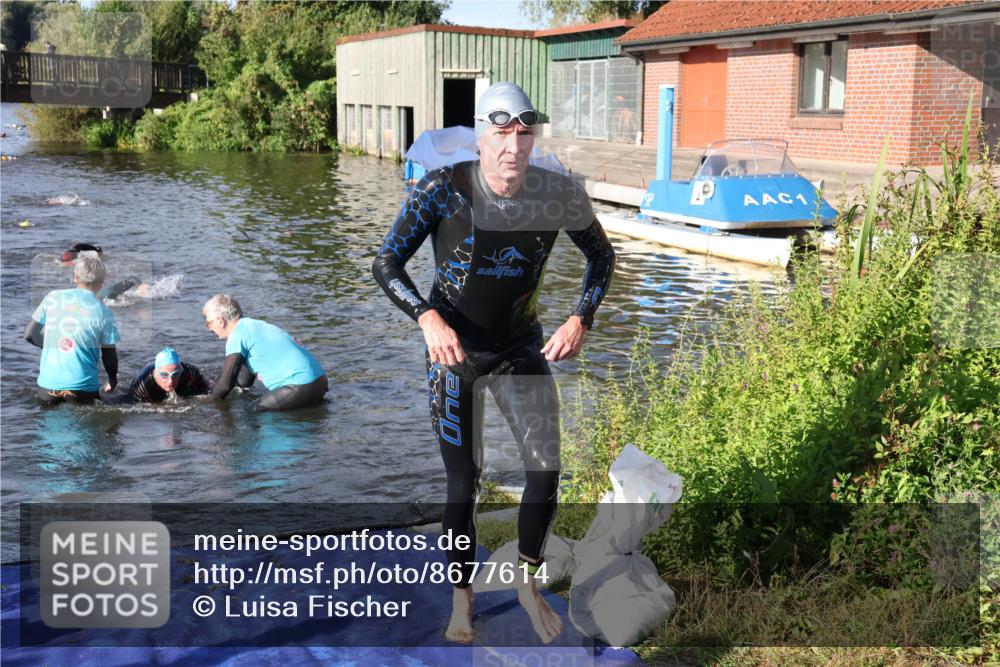 31.08.2025 - Elbe Triathlon Hamburg Luisa Fischer http://msf.ph/oto/8677614 31.08.2025 09:18:20 Schwimmen 413, 723, 756, 770 meine-sportfotos.de