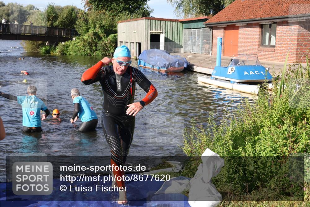 31.08.2025 - Elbe Triathlon Hamburg Luisa Fischer http://msf.ph/oto/8677620 31.08.2025 09:18:25 Schwimmen 684, 756 meine-sportfotos.de