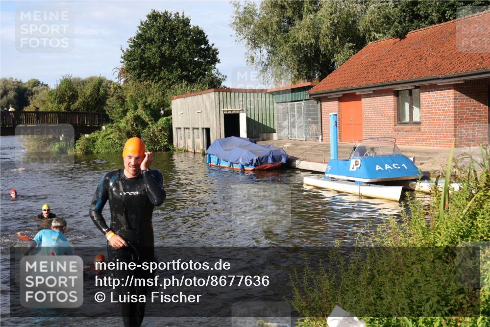 31.08.2025 - Elbe Triathlon Hamburg Luisa Fischer http://msf.ph/oto/8677636 31.08.2025 09:18:30 Schwimmen 684, 719, 720 meine-sportfotos.de