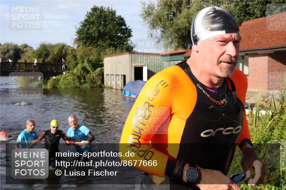31.08.2025 - Elbe Triathlon Hamburg Luisa Fischer http://msf.ph/oto/8677666 31.08.2025 09:18:41 Schwimmen 570, 613, 720 meine-sportfotos.de