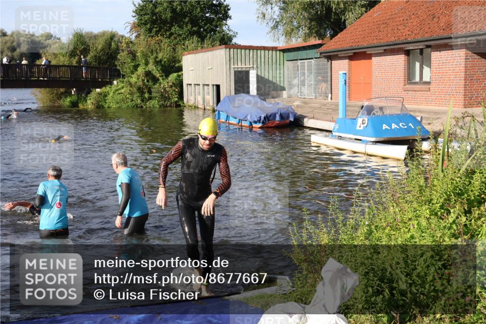 31.08.2025 - Elbe Triathlon Hamburg Luisa Fischer http://msf.ph/oto/8677667 31.08.2025 09:18:44 Schwimmen 570, 613, 720 meine-sportfotos.de