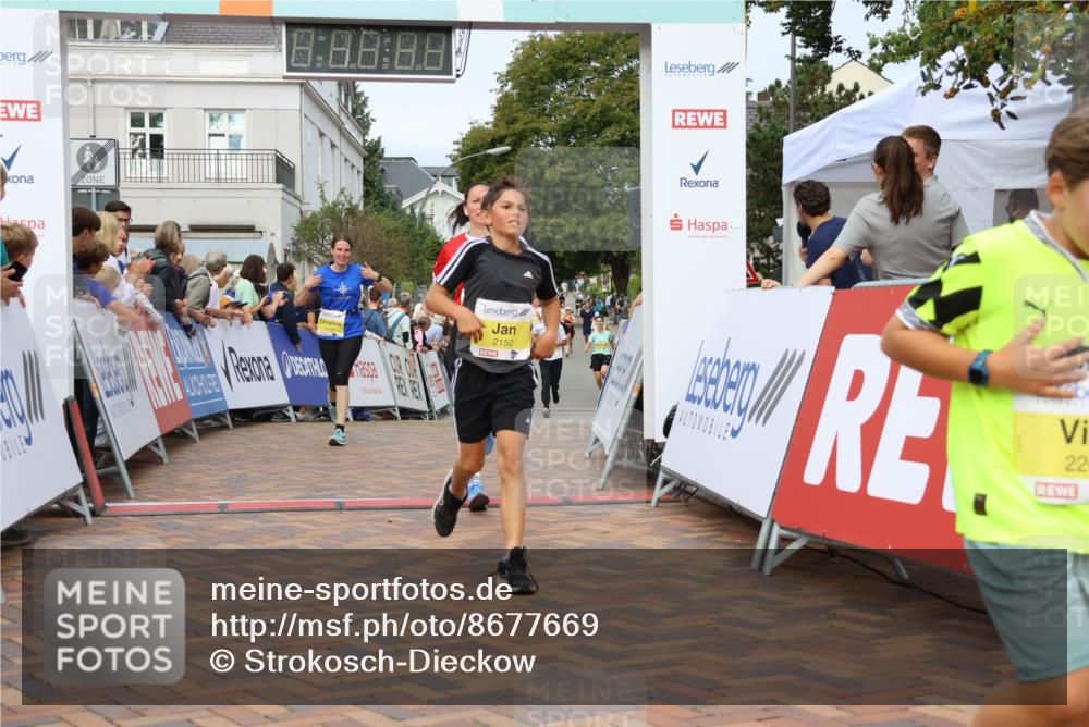 31.08.2025 - 21. Blankeneser Heldenlauf Strokosch-Dieckow http://msf.ph/oto/8677669 31.08.2025 10:27:11 Ziel 1101, 2150, 2205, 2521, 2517, 2413 meine-sportfotos.de