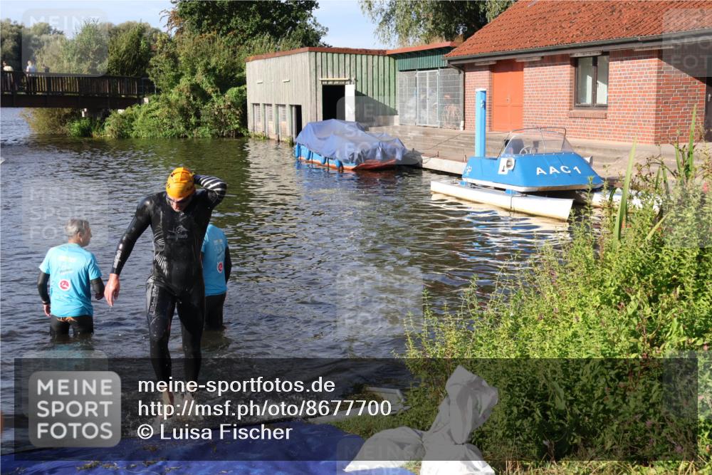 31.08.2025 - Elbe Triathlon Hamburg Luisa Fischer http://msf.ph/oto/8677700 31.08.2025 09:19:06 Schwimmen 680 meine-sportfotos.de