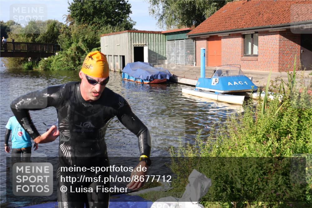 31.08.2025 - Elbe Triathlon Hamburg Luisa Fischer http://msf.ph/oto/8677712 31.08.2025 09:19:09 Schwimmen 680 meine-sportfotos.de