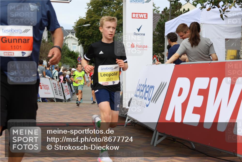 31.08.2025 - 21. Blankeneser Heldenlauf Strokosch-Dieckow http://msf.ph/oto/8677724 31.08.2025 10:27:07 Ziel 1101, 2150, 2205, 2521, 2517 meine-sportfotos.de