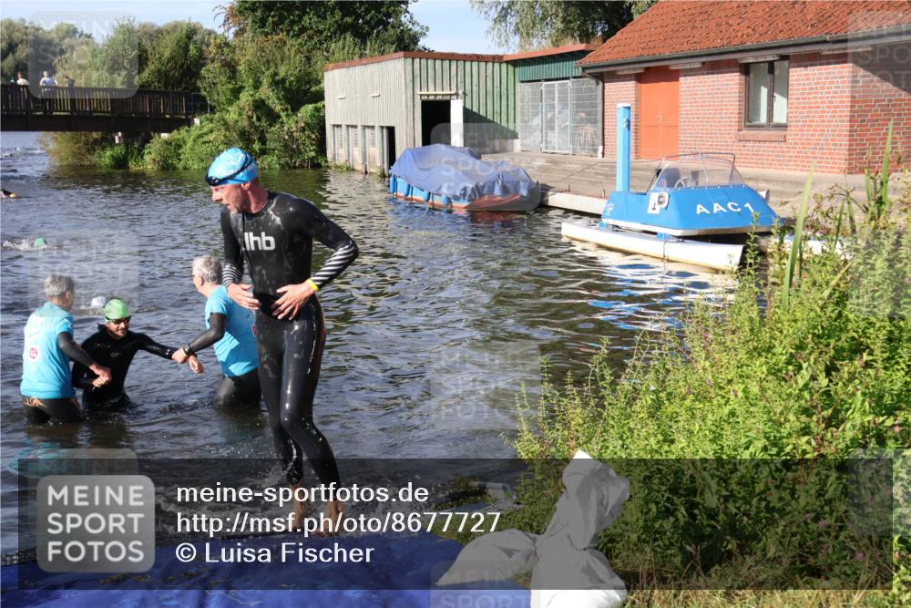 31.08.2025 - Elbe Triathlon Hamburg Luisa Fischer http://msf.ph/oto/8677727 31.08.2025 09:19:40 Schwimmen 593, 729, 750 meine-sportfotos.de