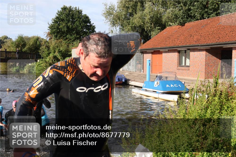 31.08.2025 - Elbe Triathlon Hamburg Luisa Fischer http://msf.ph/oto/8677779 31.08.2025 09:19:58 Schwimmen 446, 669, 707, 740 meine-sportfotos.de