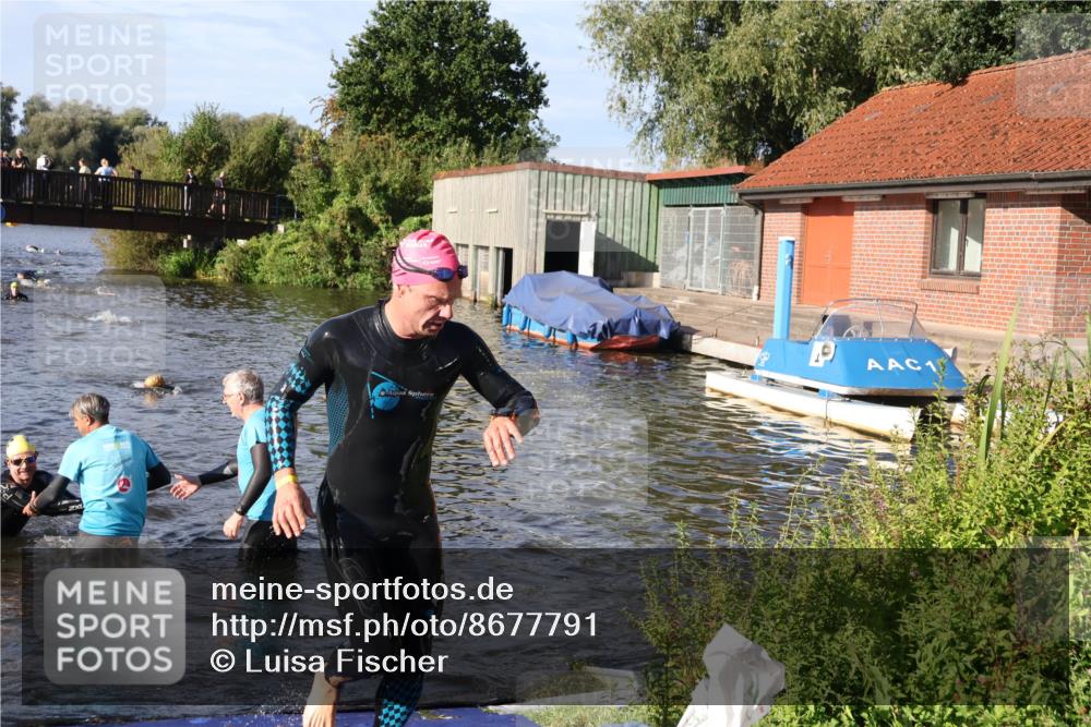 31.08.2025 - Elbe Triathlon Hamburg Luisa Fischer http://msf.ph/oto/8677791 31.08.2025 09:20:02 Schwimmen 707, 737, 740 meine-sportfotos.de