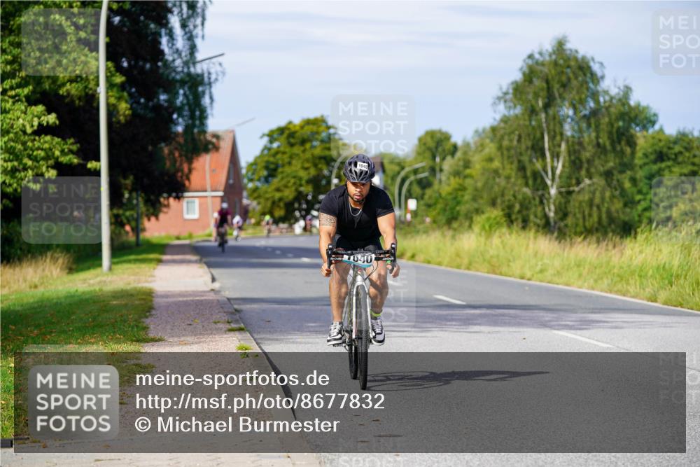 31.08.2025 - Elbe Triathlon Hamburg Michael Burmester http://msf.ph/oto/8677832 31.08.2025 10:31:37 Radfahren 1040, 1143 meine-sportfotos.de