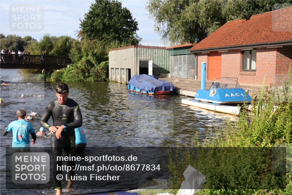 31.08.2025 - Elbe Triathlon Hamburg Luisa Fischer http://msf.ph/oto/8677834 31.08.2025 09:20:26 Schwimmen 668, 674, 731 meine-sportfotos.de