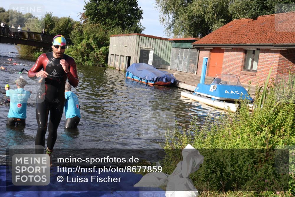 31.08.2025 - Elbe Triathlon Hamburg Luisa Fischer http://msf.ph/oto/8677859 31.08.2025 09:20:38 Schwimmen 713, 730, 731 meine-sportfotos.de