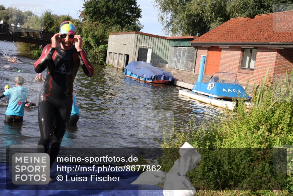 31.08.2025 - Elbe Triathlon Hamburg Luisa Fischer http://msf.ph/oto/8677862 31.08.2025 09:20:39 Schwimmen 404, 713, 730, 731 meine-sportfotos.de