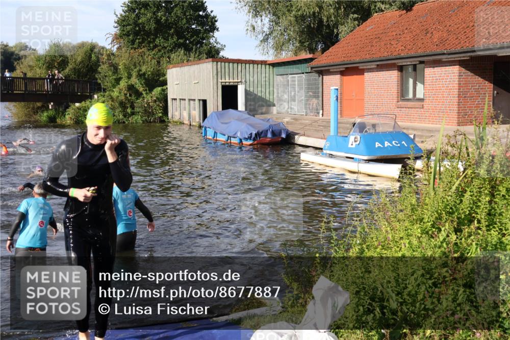 31.08.2025 - Elbe Triathlon Hamburg Luisa Fischer http://msf.ph/oto/8677887 31.08.2025 09:20:49 Schwimmen 404, 607, 712, 713 meine-sportfotos.de