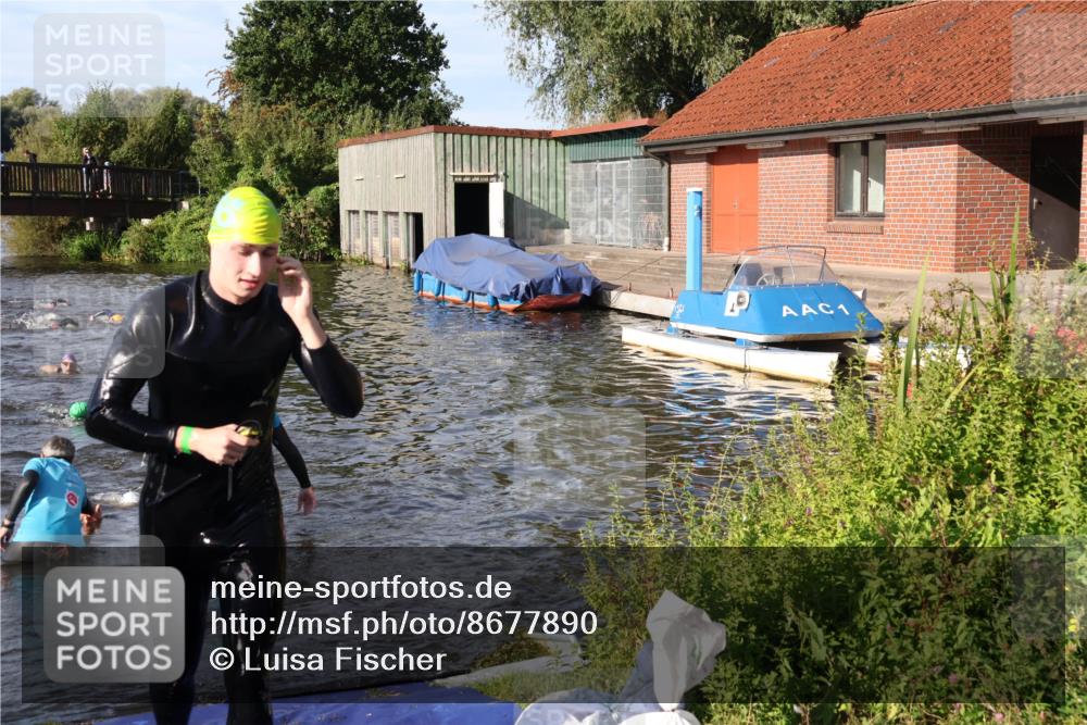 31.08.2025 - Elbe Triathlon Hamburg Luisa Fischer http://msf.ph/oto/8677890 31.08.2025 09:20:50 Schwimmen 404, 607, 712, 713 meine-sportfotos.de