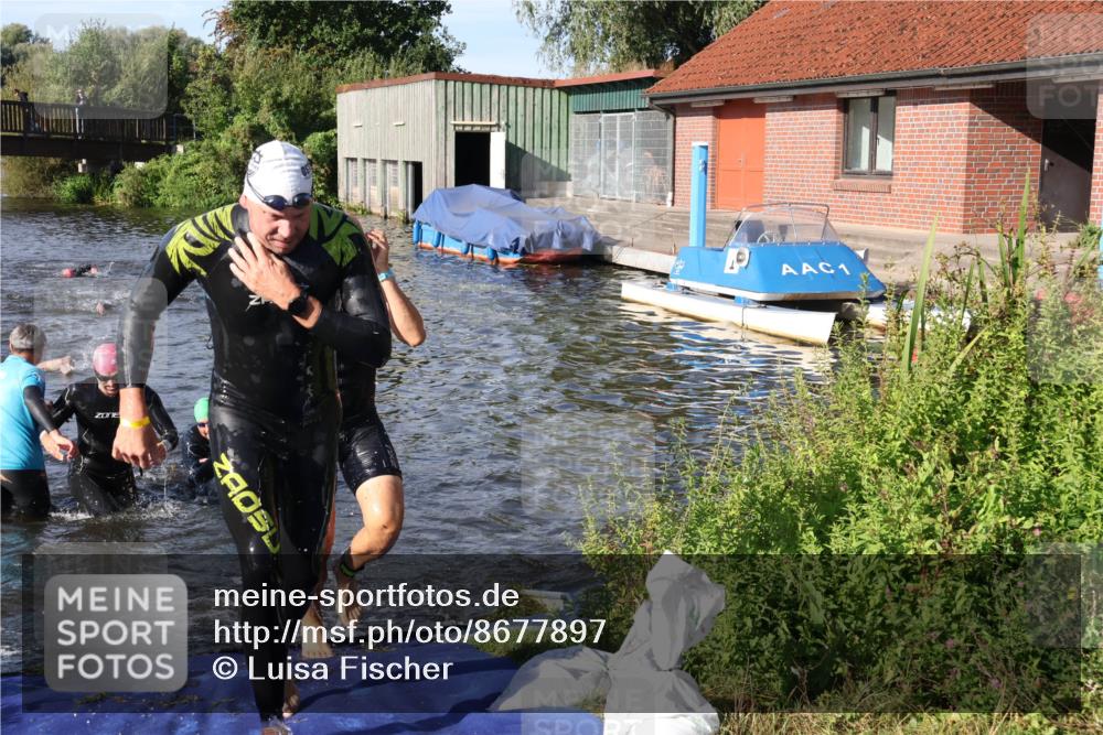 31.08.2025 - Elbe Triathlon Hamburg Luisa Fischer http://msf.ph/oto/8677897 31.08.2025 09:20:58 Schwimmen 607, 664, 708, 712 meine-sportfotos.de