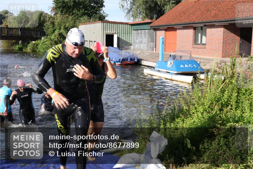 31.08.2025 - Elbe Triathlon Hamburg Luisa Fischer http://msf.ph/oto/8677899 31.08.2025 09:20:58 Schwimmen 607, 664, 708, 712 meine-sportfotos.de