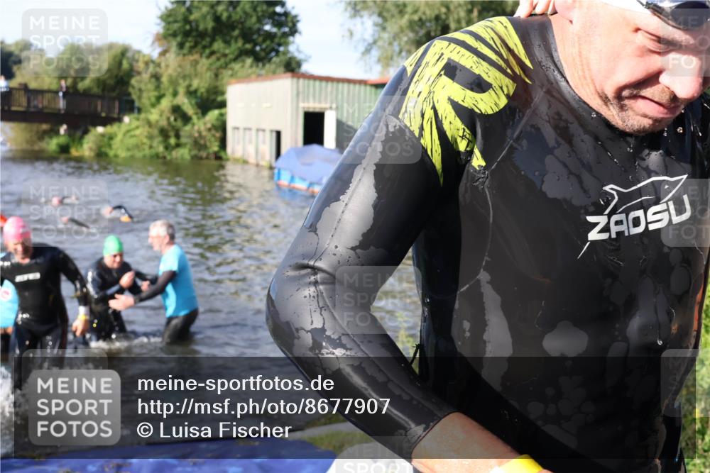 31.08.2025 - Elbe Triathlon Hamburg Luisa Fischer http://msf.ph/oto/8677907 31.08.2025 09:20:59 Schwimmen 607, 635, 664, 708, 712 meine-sportfotos.de