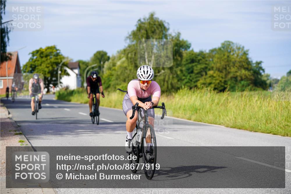 31.08.2025 - Elbe Triathlon Hamburg Michael Burmester http://msf.ph/oto/8677919 31.08.2025 10:32:06 Radfahren 679, 787, 938, 1144, 1216 meine-sportfotos.de