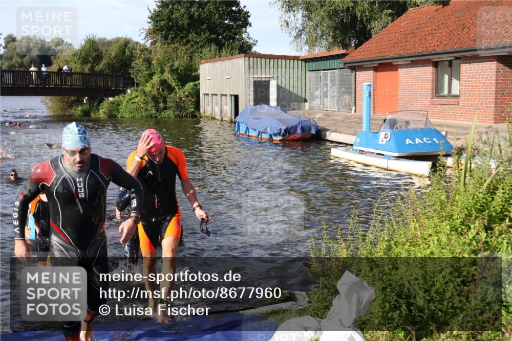 31.08.2025 - Elbe Triathlon Hamburg Luisa Fischer http://msf.ph/oto/8677960 31.08.2025 09:21:17 Schwimmen 682, 693, 717, 726, 742 meine-sportfotos.de