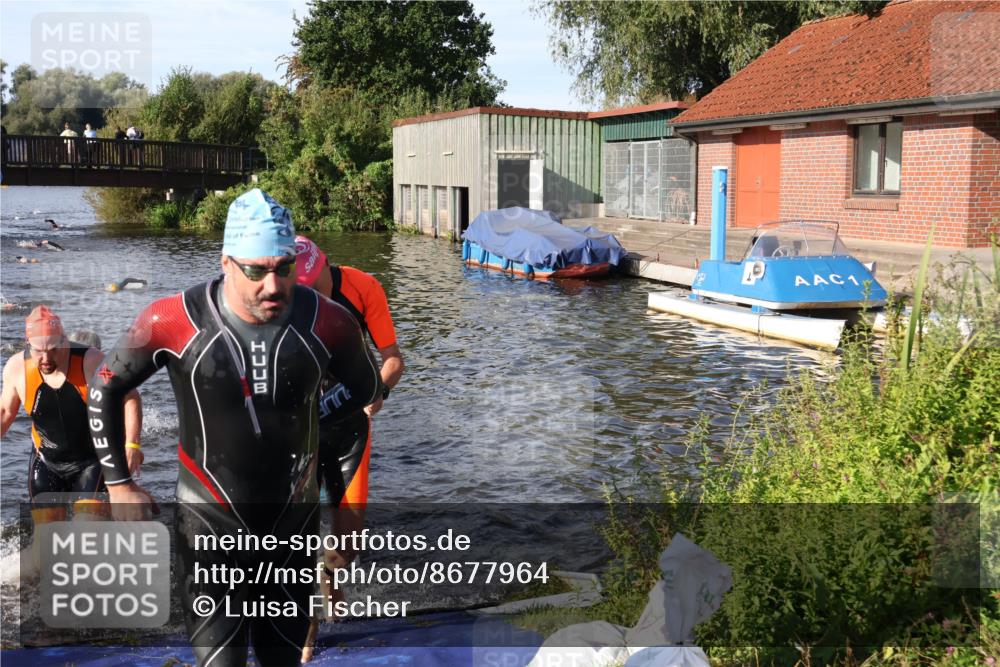 31.08.2025 - Elbe Triathlon Hamburg Luisa Fischer http://msf.ph/oto/8677964 31.08.2025 09:21:17 Schwimmen 682, 693, 717, 726, 742 meine-sportfotos.de