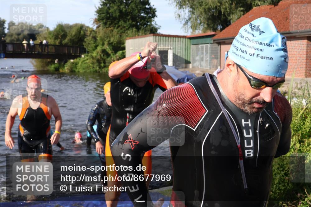 31.08.2025 - Elbe Triathlon Hamburg Luisa Fischer http://msf.ph/oto/8677969 31.08.2025 09:21:18 Schwimmen 682, 693, 717, 726, 742 meine-sportfotos.de