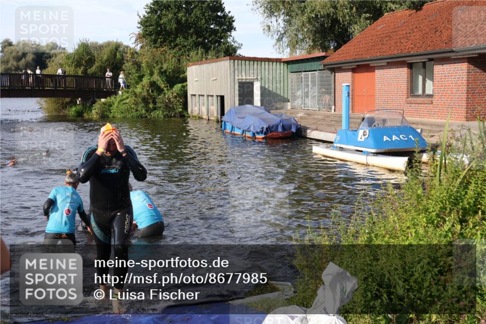 31.08.2025 - Elbe Triathlon Hamburg Luisa Fischer http://msf.ph/oto/8677985 31.08.2025 09:21:38 Schwimmen 494, 769 meine-sportfotos.de