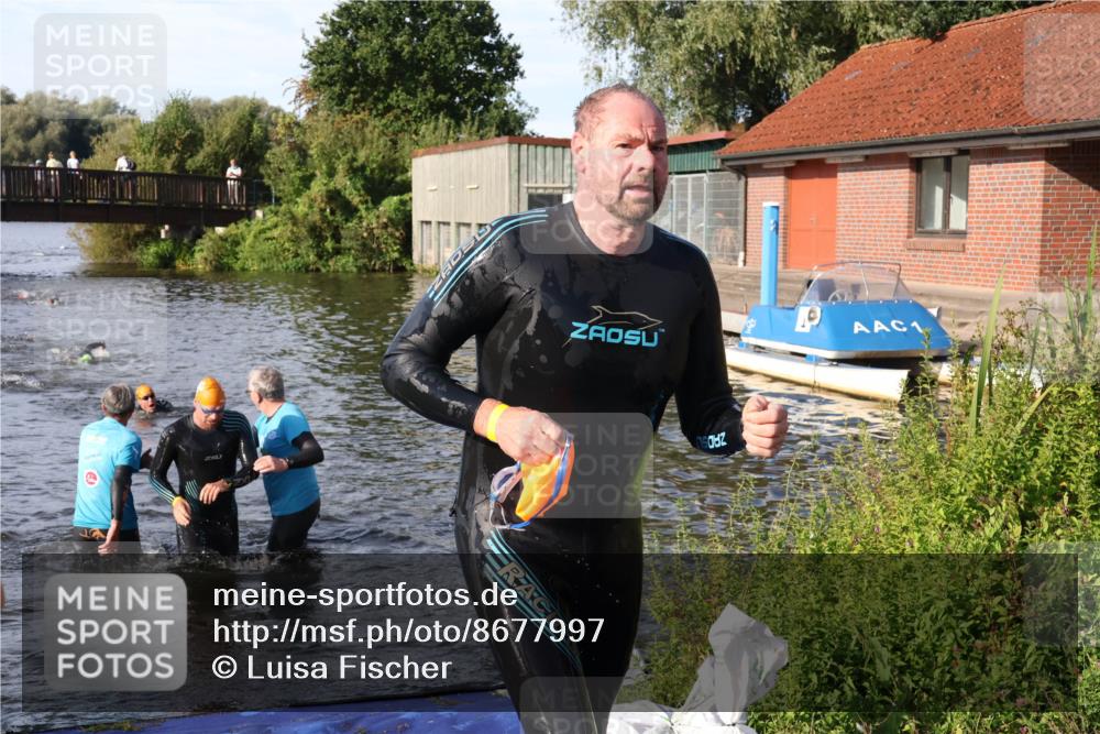 31.08.2025 - Elbe Triathlon Hamburg Luisa Fischer http://msf.ph/oto/8677997 31.08.2025 09:21:40 Schwimmen 494, 769 meine-sportfotos.de