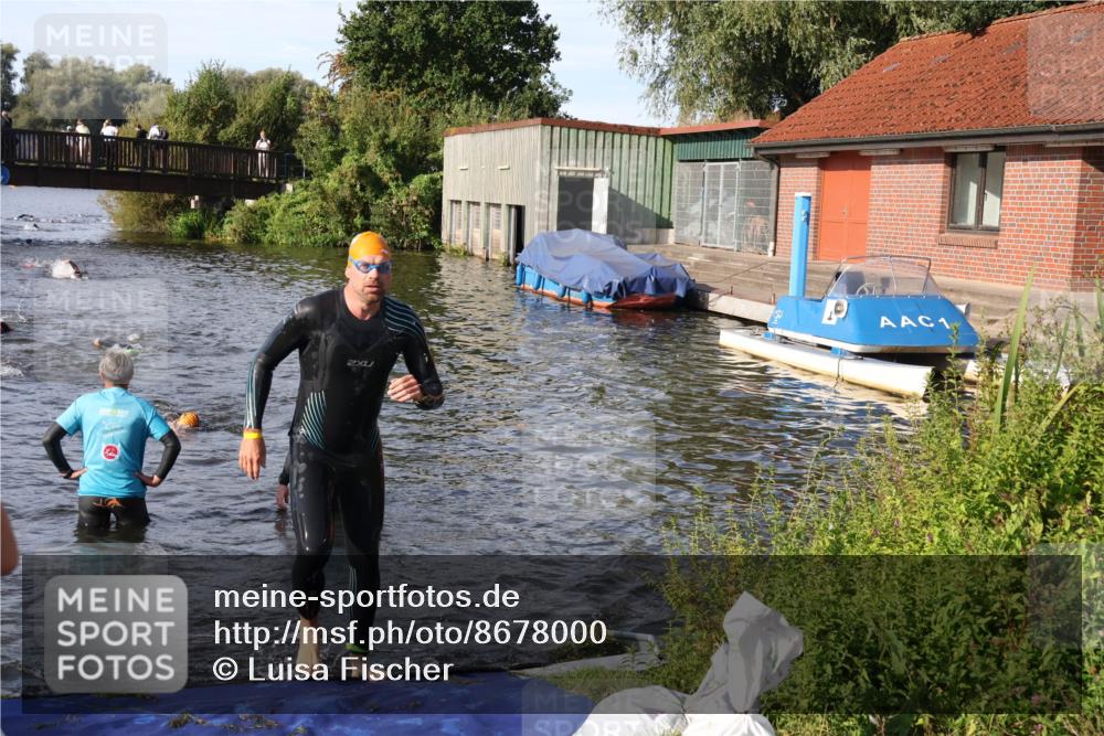 31.08.2025 - Elbe Triathlon Hamburg Luisa Fischer http://msf.ph/oto/8678000 31.08.2025 09:21:44 Schwimmen 494, 754 meine-sportfotos.de