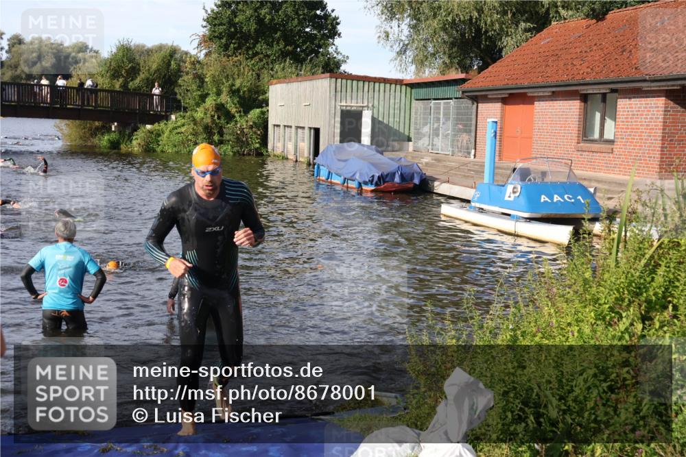 31.08.2025 - Elbe Triathlon Hamburg Luisa Fischer http://msf.ph/oto/8678001 31.08.2025 09:21:44 Schwimmen 494, 754 meine-sportfotos.de
