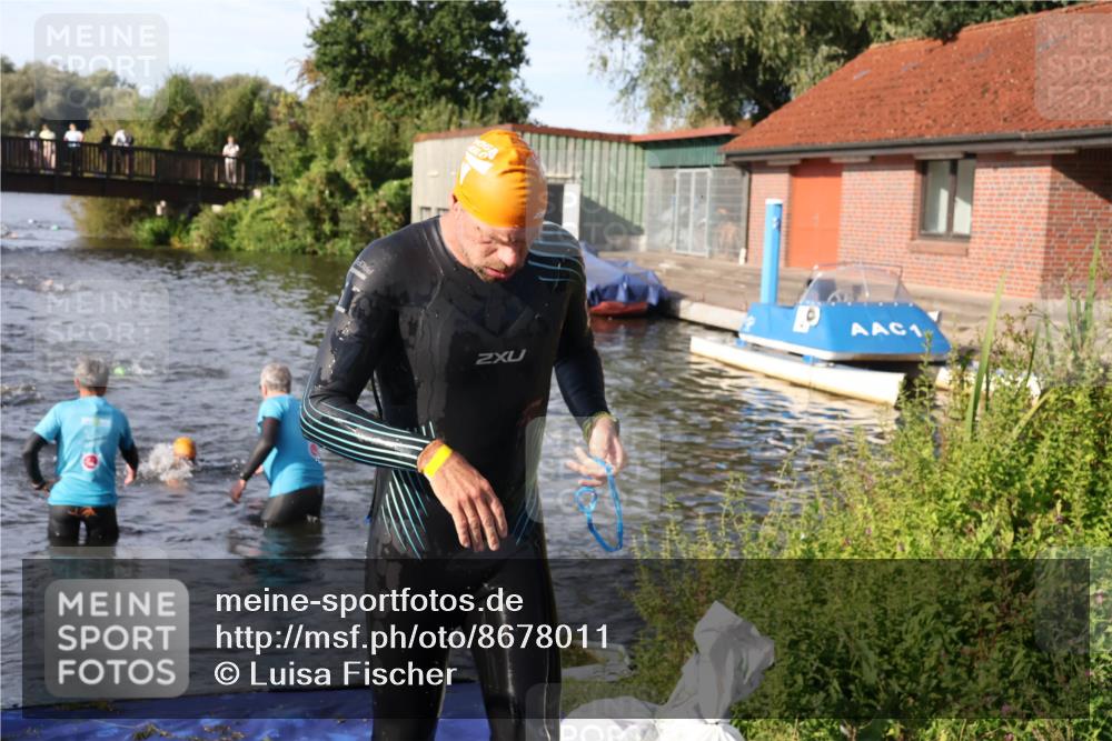 31.08.2025 - Elbe Triathlon Hamburg Luisa Fischer http://msf.ph/oto/8678011 31.08.2025 09:21:46 Schwimmen 494, 754 meine-sportfotos.de