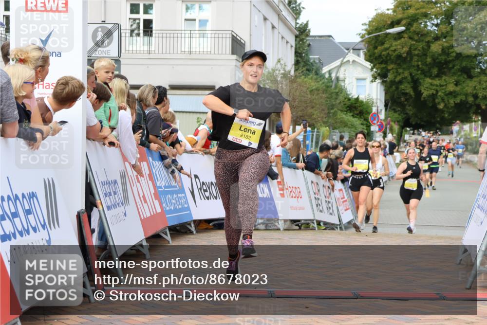 31.08.2025 - 21. Blankeneser Heldenlauf Strokosch-Dieckow http://msf.ph/oto/8678023 31.08.2025 10:32:22 Ziel 2131, 2182, 2627, 2721 meine-sportfotos.de