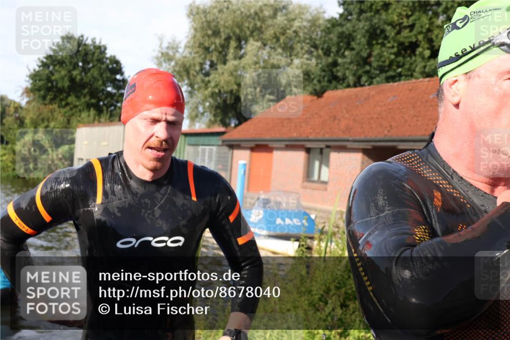 31.08.2025 - Elbe Triathlon Hamburg Luisa Fischer http://msf.ph/oto/8678040 31.08.2025 09:22:05 Schwimmen 696, 752 meine-sportfotos.de