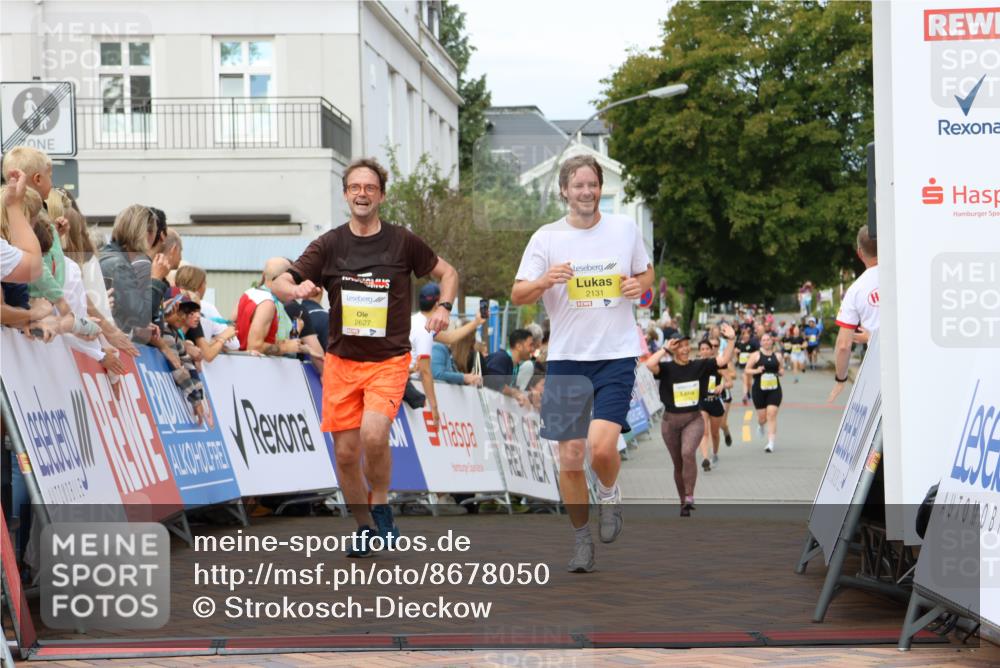 31.08.2025 - 21. Blankeneser Heldenlauf Strokosch-Dieckow http://msf.ph/oto/8678050 31.08.2025 10:32:17 Ziel 2418, 2131, 2182, 2627 meine-sportfotos.de