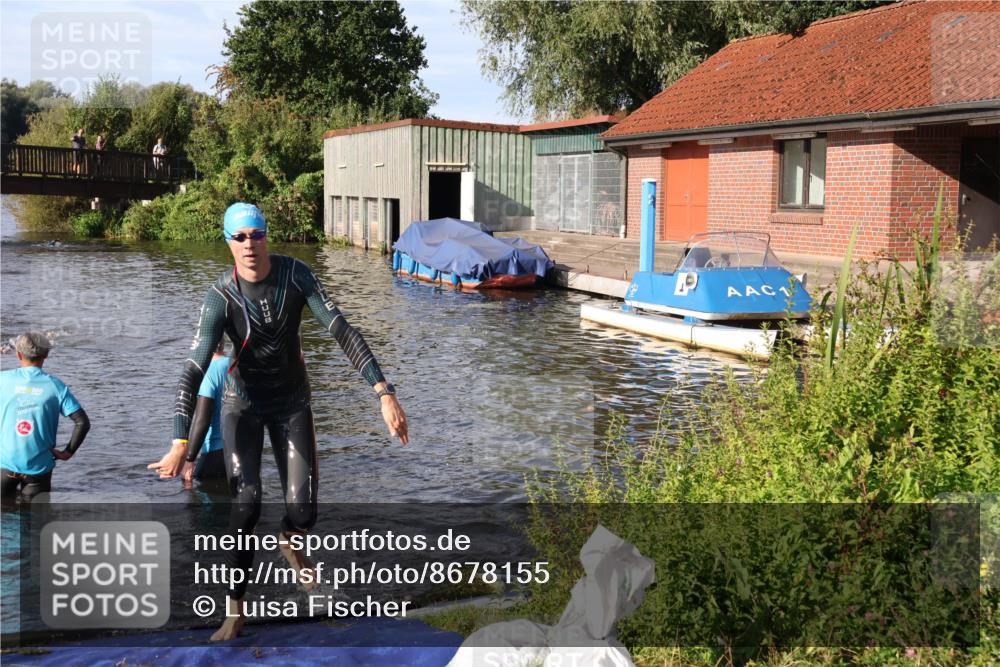 31.08.2025 - Elbe Triathlon Hamburg Luisa Fischer http://msf.ph/oto/8678155 31.08.2025 09:22:54 Schwimmen 587, 667 meine-sportfotos.de