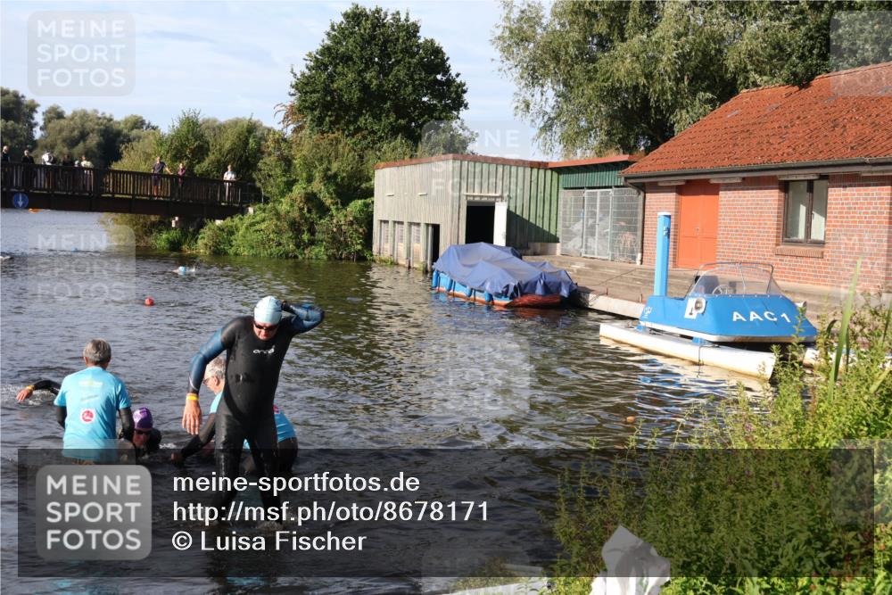 31.08.2025 - Elbe Triathlon Hamburg Luisa Fischer http://msf.ph/oto/8678171 31.08.2025 09:23:06 Schwimmen 739, 768 meine-sportfotos.de