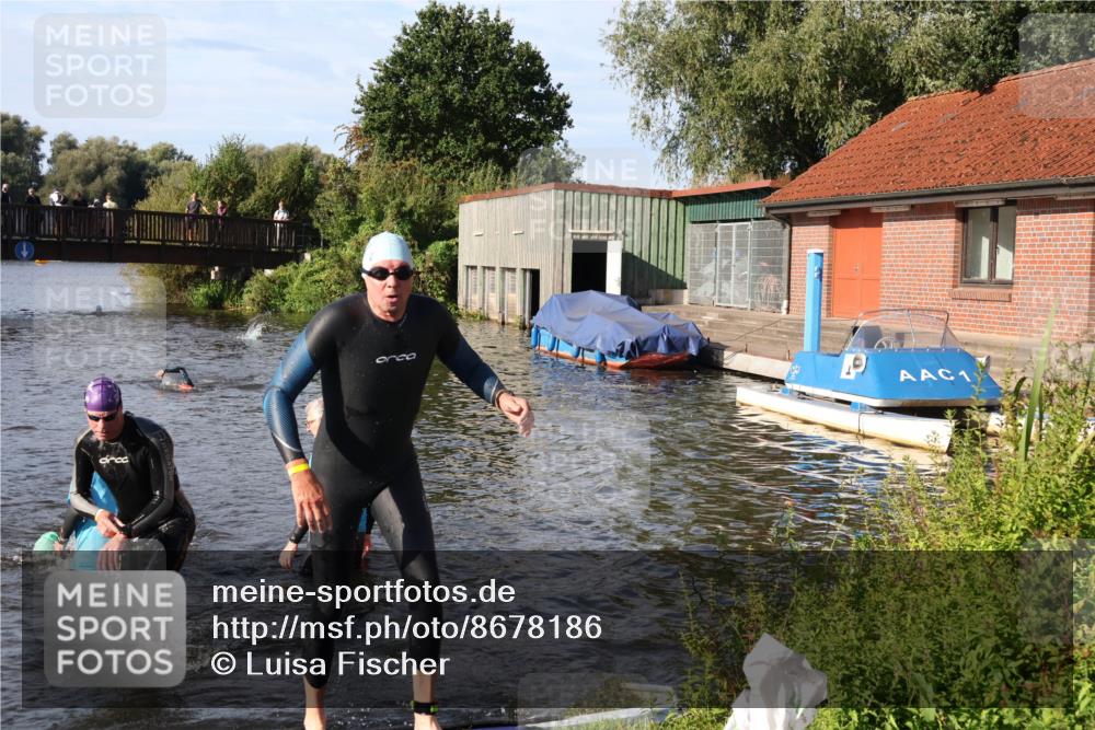 31.08.2025 - Elbe Triathlon Hamburg Luisa Fischer http://msf.ph/oto/8678186 31.08.2025 09:23:09 Schwimmen 739, 744, 768 meine-sportfotos.de